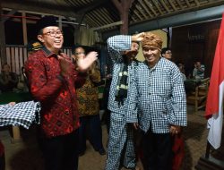 Mengenal Cele, Baju Adat Kranggan yang Dikenakan Sukur Nababan