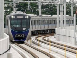 Begini Cara Warga Bekasi Jajal MRT