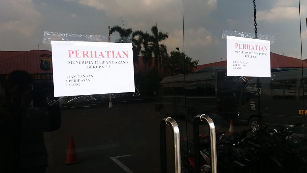 Polrestro Bekasi Kota Buka Penitipan Barang Bagi Warga yang Mudik