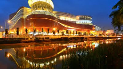 Video Biawak Berkeliaran di Saluran Grand Metropolita Mal Bekasi Viral