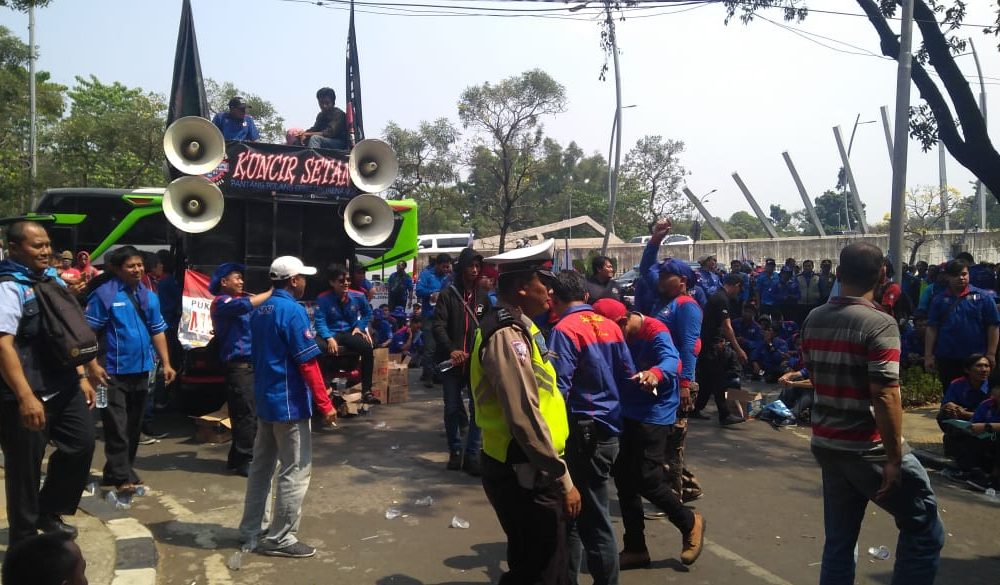 Ribuan Buruh Minta Perlindungan dari Pemerintah Daerah Soal Revisi UU Nomor 13 Tahun 2003