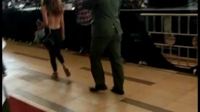 Polisi Masih Buru Wanita Berambut Pirang yang Telanjang di Mal Bekasi