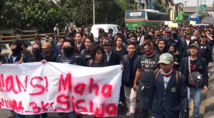 Ratusan Mahasiswa Bekasi Bertolak ke Jakarta