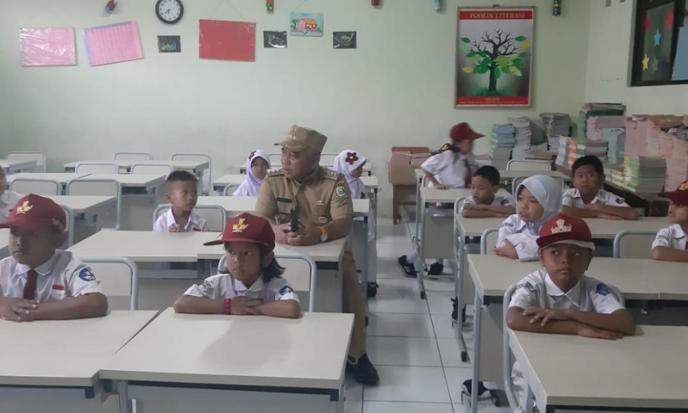 SD Negeri dekat Rumdin Wali Kota Bekasi Kini Lengkap dengan Kursi Meja