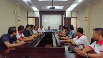 Pedagang Mie Ayam dan Bakso Minta Perlindungan Dewan