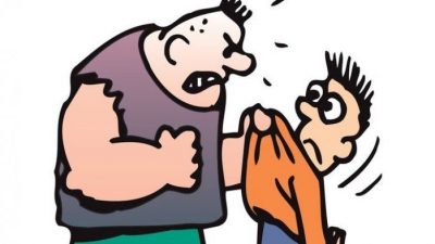 Mabuk, Oknum Ormas Palak Pedang Pakai Golok