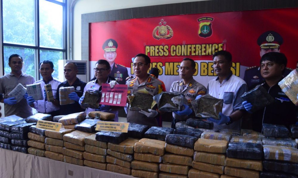 Polisi Gagalkan Peredaran Ganja Sebanyak 200 Kg untuk Malam Tahun Baru