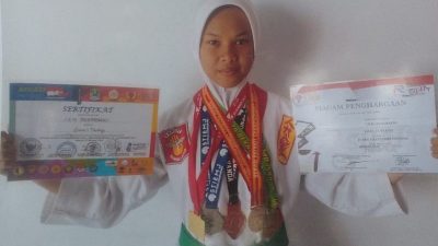 Siswi SMPN 13 Kota Bekasi Sabet Juara 1 pada Kejuaraan Jakarta Silat Competition