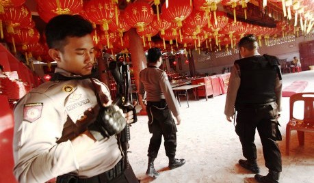 Ratusan Polisi Siaga pada Perayaan Malam Tahun Baru China di Bekasi