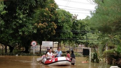 Diterjang Banjir 2 Hari, Warga Perum Bumi Nasio Indah Butuh Bantuan Makanan