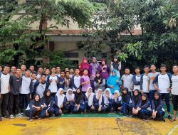 SMKN 6 Bekasi Budayakan Jumat Berbagi