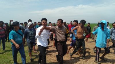 Aksinya Terpergok, Curanmor Lari ke Sawah Lalu Dikormas