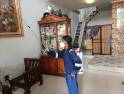 Lawan Corona, Warga Spring Garden Residence Lakukan Penyemprotan Disinfektan Mandiri
