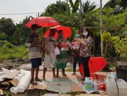 Bagikan Antiseptik Cegah Corona, Gerindra Kota Bekasi Sasar Pekerja Harian