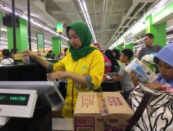 Perusahaan Retail di Bekasi Resmi Tak Keluarkan Kantong Plastik