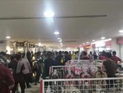 Gegara Corona, Pertokoan di Mega Hypermall Bekasi Ricuh