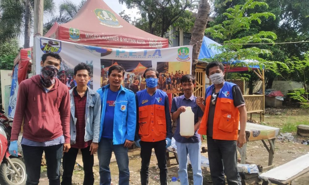 LawanCorona, PETA KNPI Kota Bekasi Klaim Telah Salurkan Ribuan Botol Hand Sanitizer dan Disinfektan