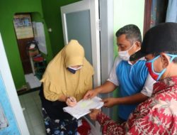 Mengintip Penyaluran Bansos Presiden Tahap 3 di Bekasi