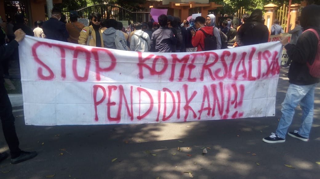 Puluhan Mahasiswa Bekasi Unjuk Rasa, Tekan Kemendikbud Bebaskan Biaya Pendidikan
