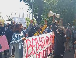 Puluhan Mahasiswa Unjuk Rasa, Tekan Kemendikbud Bebaskan Biaya Pendidikan