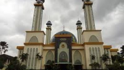 Begini Protokol Salat Jemaah di Masjid Al-Barkah