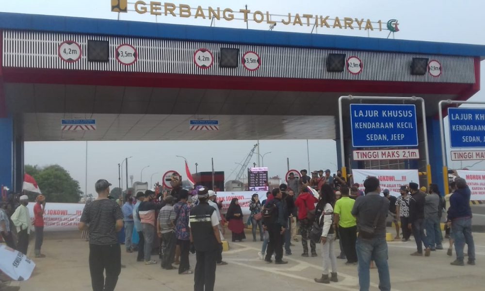 Duit Rp 218 Miliar Belum Dibayar Pengadilan, GT Tol Jatikarya 2 Diblokade Warga