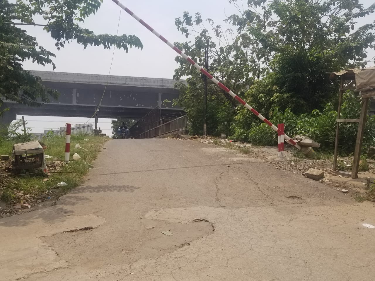Dua Jembatan di Jatimulya Bakal Dibongkar untuk Kepentingan Depo LRT, Warga: Itu Akses Alternatif Kami