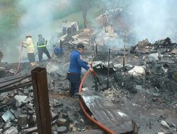 Gudang Limbah dan Satu Rumah di Cikarang Ludes Terbakar
