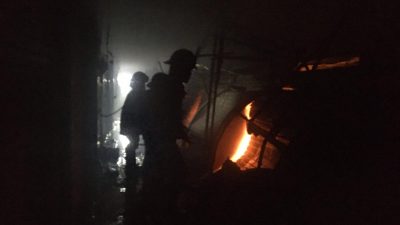 Sijago Merah Lahap Sejumlah Toko di Pasar Baru Bekasi