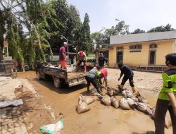 Gerakan Relawan Bencana & Kemanusiaan Mulai Sasar Perum Villa Nusa Indah Pasca Banjir