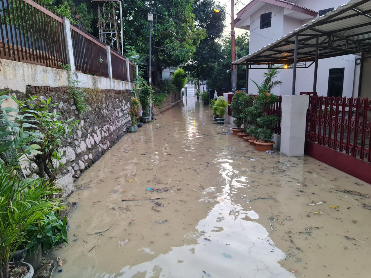 Kondisi Banjir di Kota Bekasi, Minggu (25/10/2020).