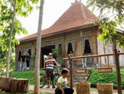 Liburan Murah ke Rumah Joglo Bekasi