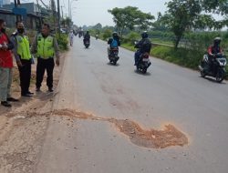 Innalillahi… Okie Chrys Terlibat Kecelakaan di Jalan Inspeksi Kalimalang