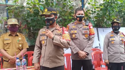 Kapolres Metro Bekasi Kota, Kombes Pol Wijonarko menyambangi Kampung Tangguh Jaya atau RW Siaga di RW 15, Kelurahan Bintara, Kecamatan Bekasi Barat, Kota Bekasi pada. Foto: Gobekasi.id