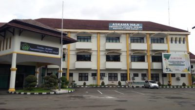 Suasana menjelang Asrama Haji Kota Bekasi dijadikan sebagai RSD, Rabu (13/1/2021). Foto: Gobekasi.id