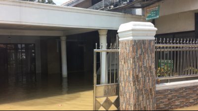 Penampakan banjir di Pebayuran akibat jebolnya tanggul Kali Citarum. Foto: Gobekasi.idac