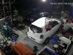 Aksi Pencurian Sepeda Motor Terekam CCTV