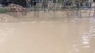 Kondisi terkini Perumahan Pondok Mitra Lestari akibat luapan Kali Bekasi, Senin (8/2/2021). Foto: Gobekasi.id