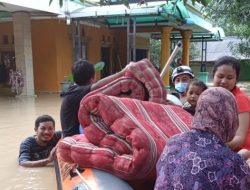 Laporan BNPB Banjir di Pebayuran Bekasi Akibat Tanggul Jebol: 4 Desa Terendam 2,5 Meter, 5 Rumah Hanyut