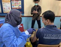 Vaksinasi di Kabupaten Bekasi Baru 18 Persen