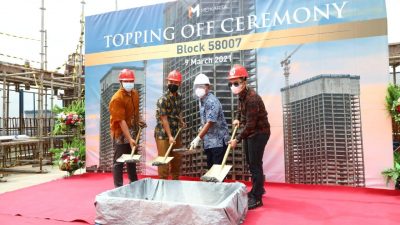 topping off menara ('tower') ke-6 di Distrik 2