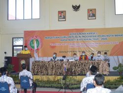 Wali Kota Buka Konferensi Kerja I PGRI Kota Bekasi Tahun 2021