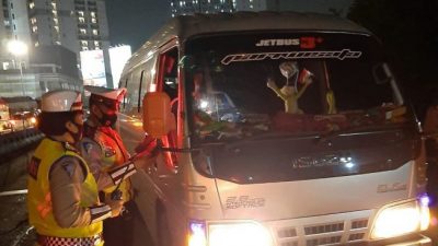 3 Travel Gelap Ditilang