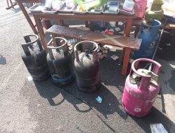 Diduga Gas Meledak, Rumah Makan di Bekasi Ludes Terbakar