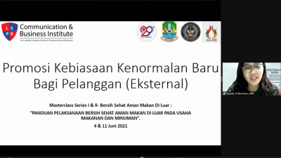 Kenyo K.Kharisma, selaku Dosen Bisnis LSPR memaparkan materi tentang Promosi Kebiasaan Kenormalan Baru Bagi Pelanggan secara Eksternal.