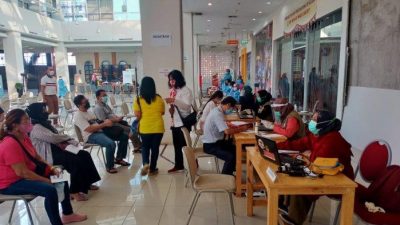Vaksinasi gratis di Mall BTC