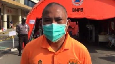 Direktur Utama Rumah Sakit Umum Daerah (RSUD) dr. Chasbullah Abdulmadjid Kota Bekasi, Kusnanto Saidi buka suara viralnya video yang menampilkan pasien dirawat di halaman parkir dan diatas mobil pikap, Jumat (25/6/2021).