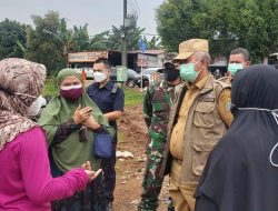 Wali Kota Bekasi Tengok TPU Pedurenan Khusus Covid-19