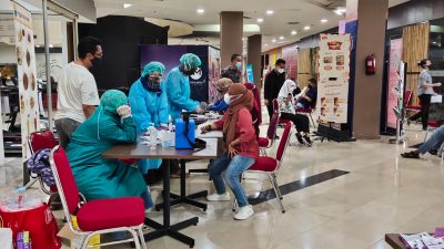 Vaksinasi Covid di pusat perbelanjaan. Foto; Gobekasi.id