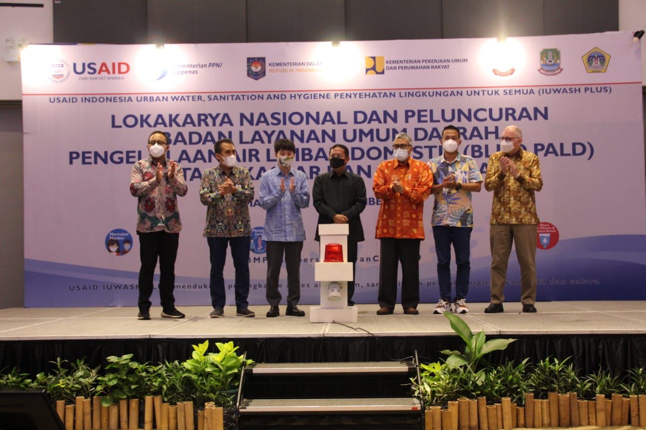 giat Workshop Nasional Lesson Learned Pembentukan BLUD Pengelolaan Air Limbah Domestik dan Launching BLUD PALD Kota Makassar dan Kota Bekasi di Kota Makassar.